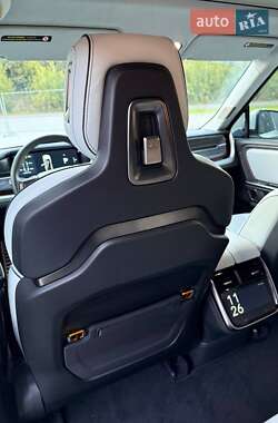 Внедорожник / Кроссовер Rivian R1S 2023 в 
