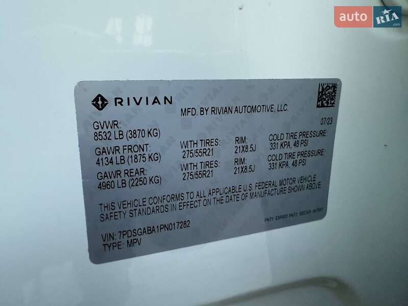 Позашляховик / Кросовер Rivian R1S 2023 в Дубні