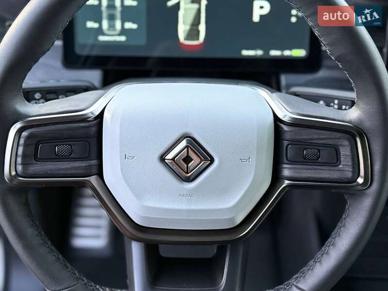 Позашляховик / Кросовер Rivian R1S 2023 в Дубні