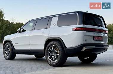Внедорожник / Кроссовер Rivian R1S 2023 в 
