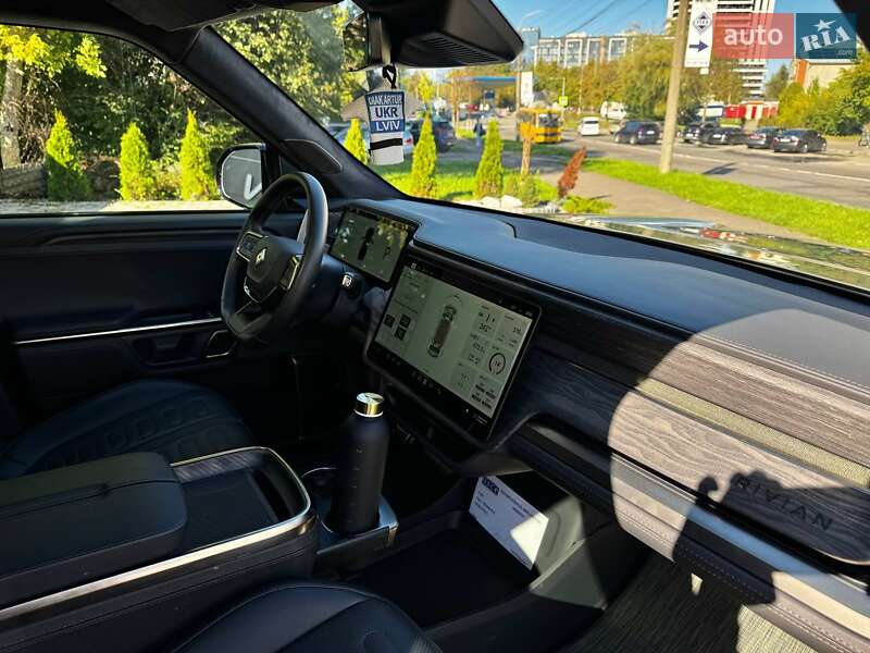 Внедорожник / Кроссовер Rivian R1S 2022 в Львове