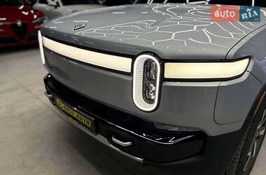 Внедорожник / Кроссовер Rivian R1S 2024 в 