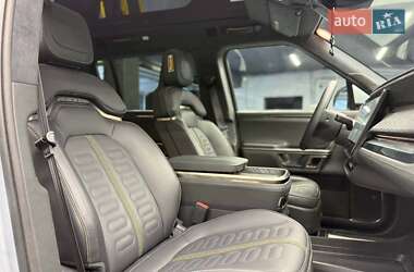 Внедорожник / Кроссовер Rivian R1S 2024 в 