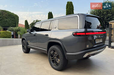 Позашляховик / Кросовер Rivian R1S 2023 в 