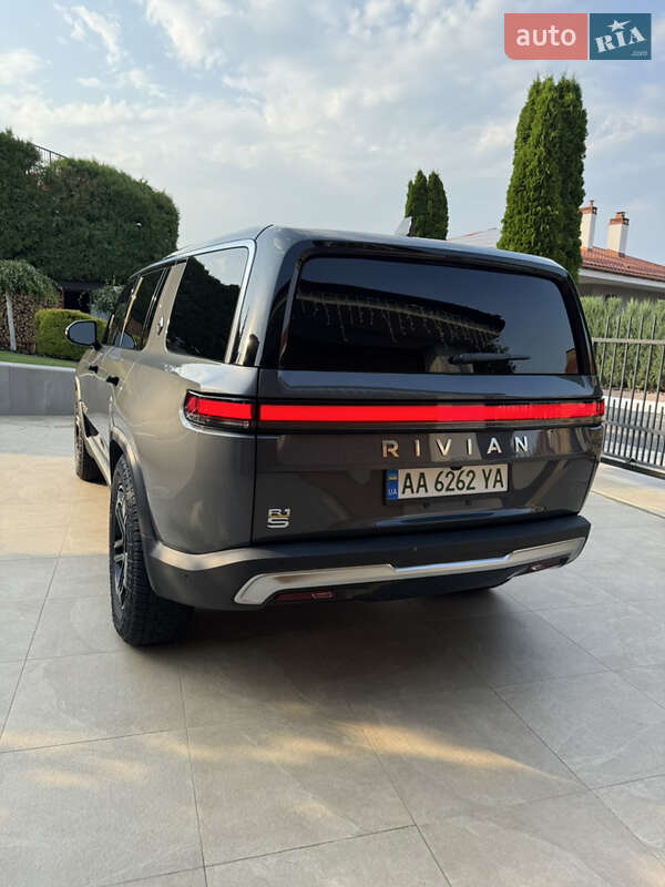 Внедорожник / Кроссовер Rivian R1S 2023 в Киеве