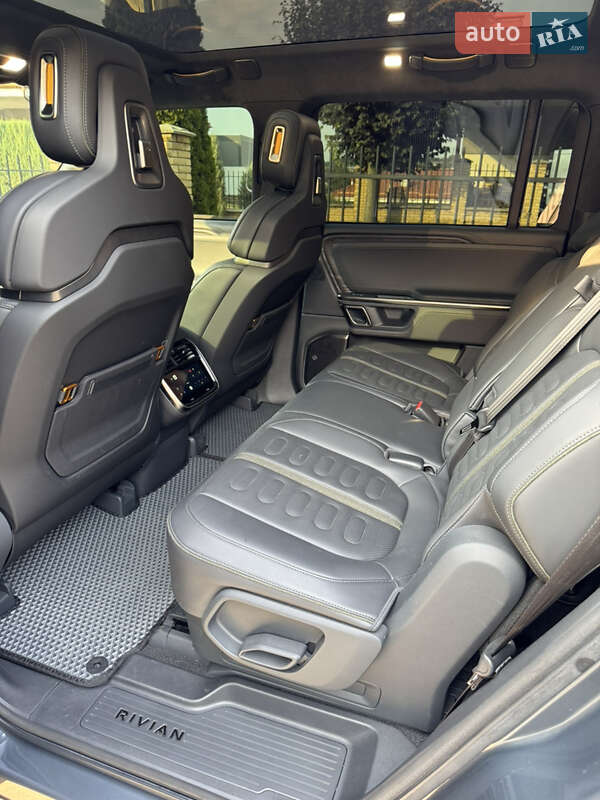 Внедорожник / Кроссовер Rivian R1S 2023 в Киеве