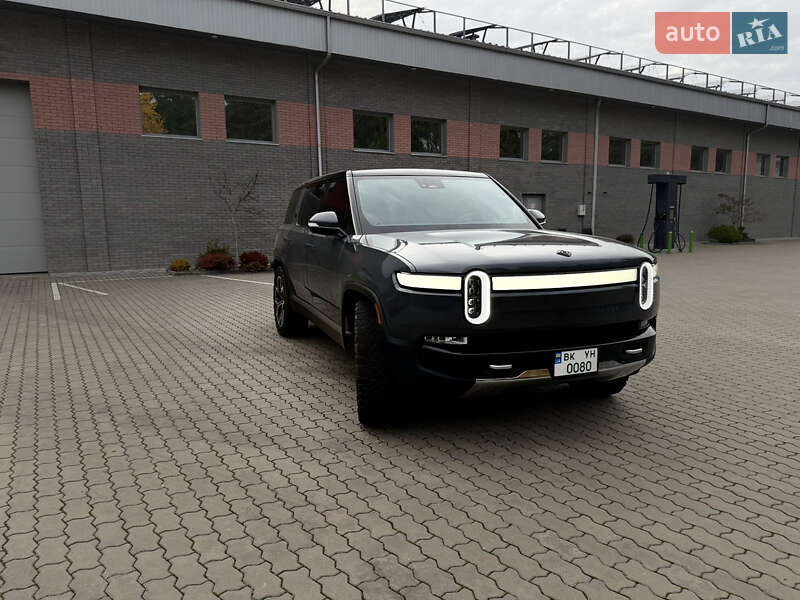 Позашляховик / Кросовер Rivian R1S 2022 в Костопілі
