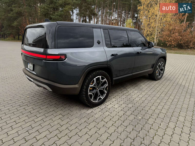 Позашляховик / Кросовер Rivian R1S 2022 в Костопілі
