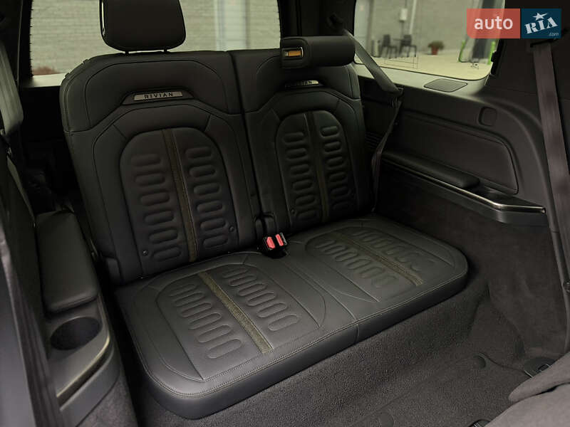 Позашляховик / Кросовер Rivian R1S 2022 в Костопілі