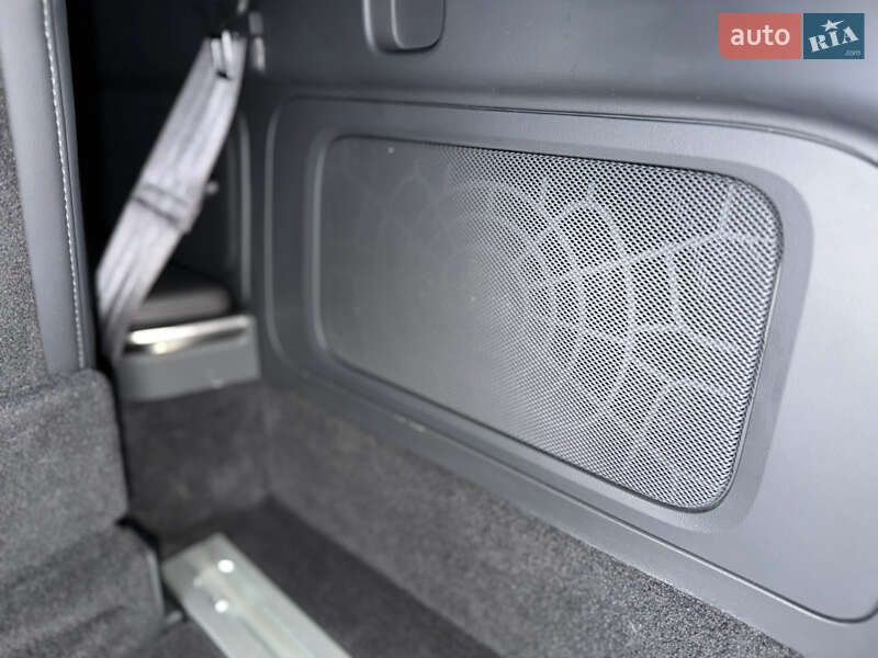 Позашляховик / Кросовер Rivian R1S 2022 в Костопілі