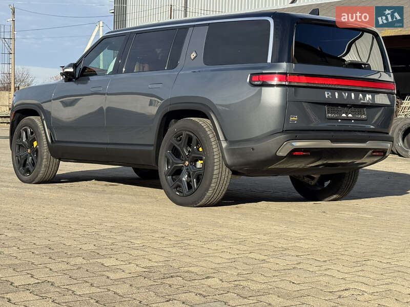 Позашляховик / Кросовер Rivian R1S 2023 в Луцьку