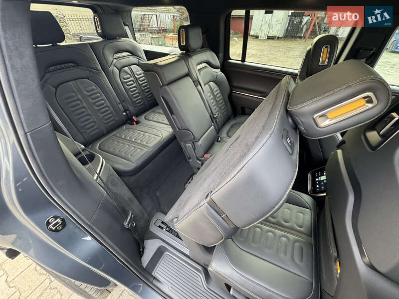 Позашляховик / Кросовер Rivian R1S 2023 в Луцьку