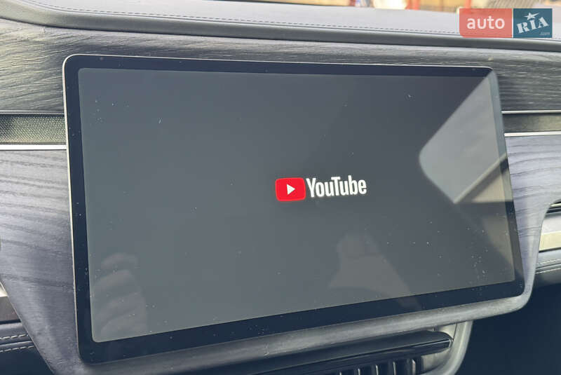 Позашляховик / Кросовер Rivian R1S 2023 в Луцьку