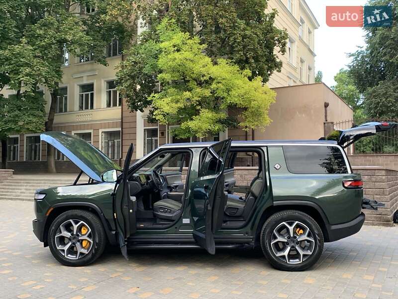 Внедорожник / Кроссовер Rivian R1S 2023 в Одессе фото 18 Внедорожник / Кроссовер Rivian R1S 2023 в Одессе