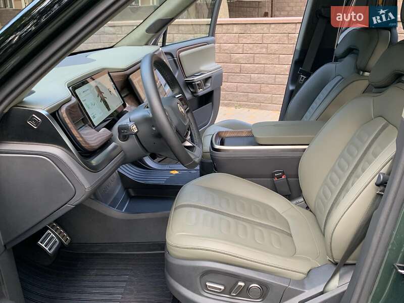 Внедорожник / Кроссовер Rivian R1S 2023 в Одессе фото 37 Внедорожник / Кроссовер Rivian R1S 2023 в Одессе