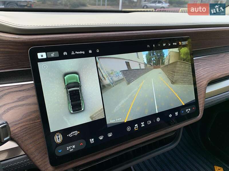 Внедорожник / Кроссовер Rivian R1S 2023 в Одессе фото 31 Внедорожник / Кроссовер Rivian R1S 2023 в Одессе