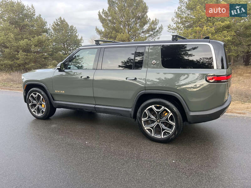 Внедорожник / Кроссовер Rivian R1S 2023 в Киеве фото 3 Внедорожник / Кроссовер Rivian R1S 2023 в Киеве