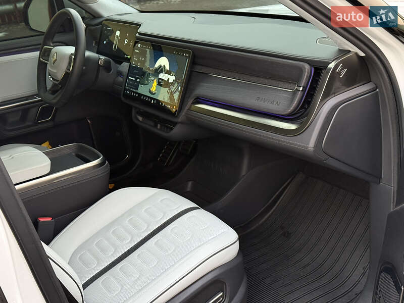 Внедорожник / Кроссовер Rivian R1S 2023 в Львове