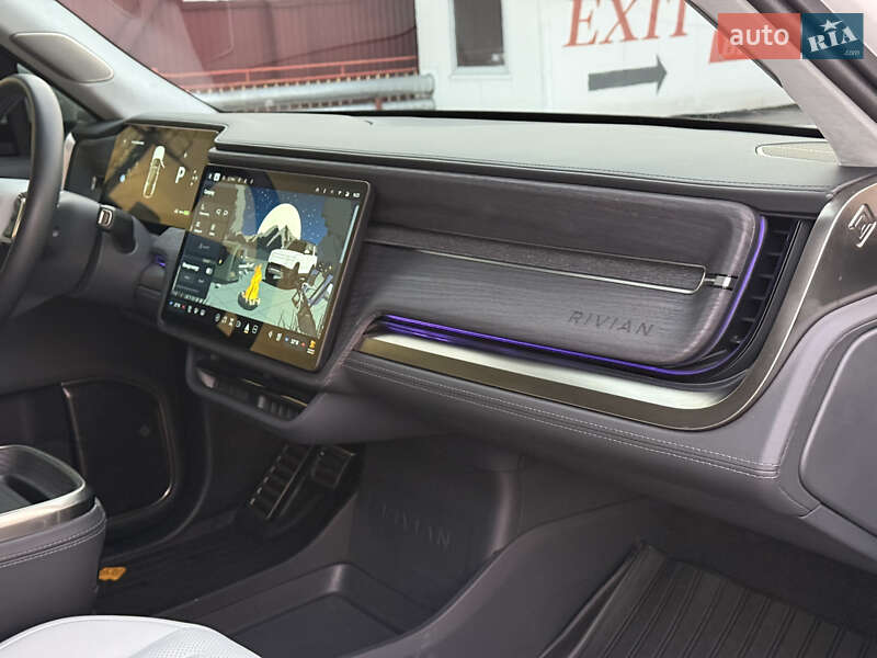 Внедорожник / Кроссовер Rivian R1S 2023 в Львове
