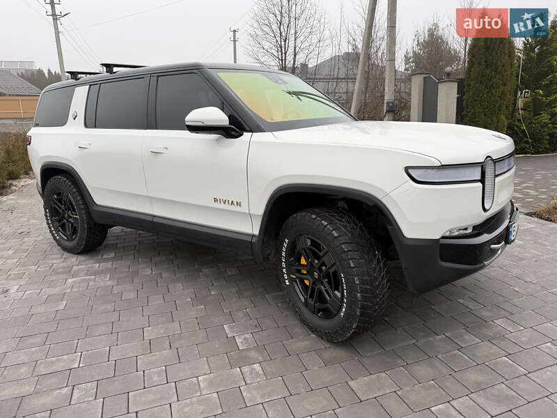 Внедорожник / Кроссовер Rivian R1S 2023 в Хмельницком