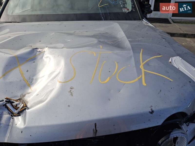 Внедорожник / Кроссовер Rivian R1S 2023 в Киеве фото 13 Внедорожник / Кроссовер Rivian R1S 2023 в Киеве