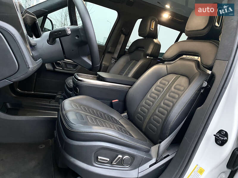 Внедорожник / Кроссовер Rivian R1S 2023 в Киеве