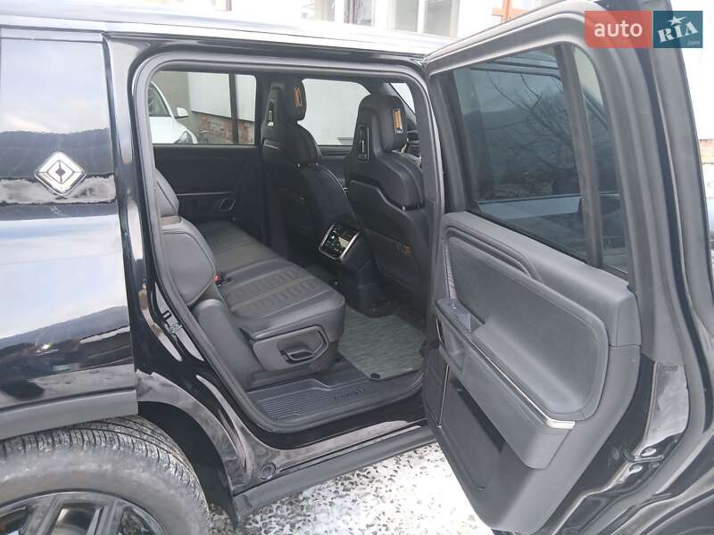 Внедорожник / Кроссовер Rivian R1S 2023 в Городке фото 18 Внедорожник / Кроссовер Rivian R1S 2023 в Городке