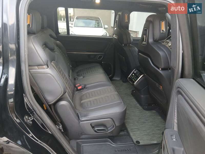 Внедорожник / Кроссовер Rivian R1S 2023 в Городке фото 19 Внедорожник / Кроссовер Rivian R1S 2023 в Городке