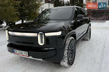 Внедорожник / Кроссовер Rivian R1S 2024 в Ровно