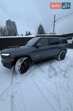 Внедорожник / Кроссовер Rivian R1S 2024 в Львове