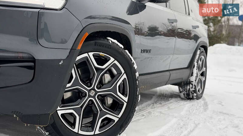 Внедорожник / Кроссовер Rivian R1S 2024 в Костополе