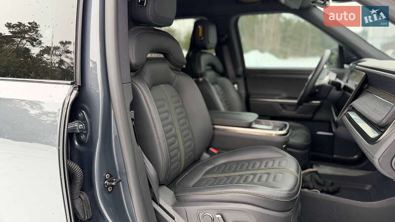 Внедорожник / Кроссовер Rivian R1S 2024 в Костополе