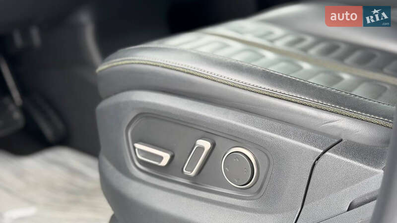 Внедорожник / Кроссовер Rivian R1S 2024 в Костополе