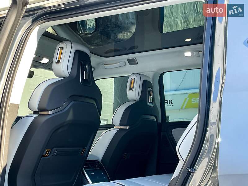 Внедорожник / Кроссовер Rivian R1S 2023 в Киеве