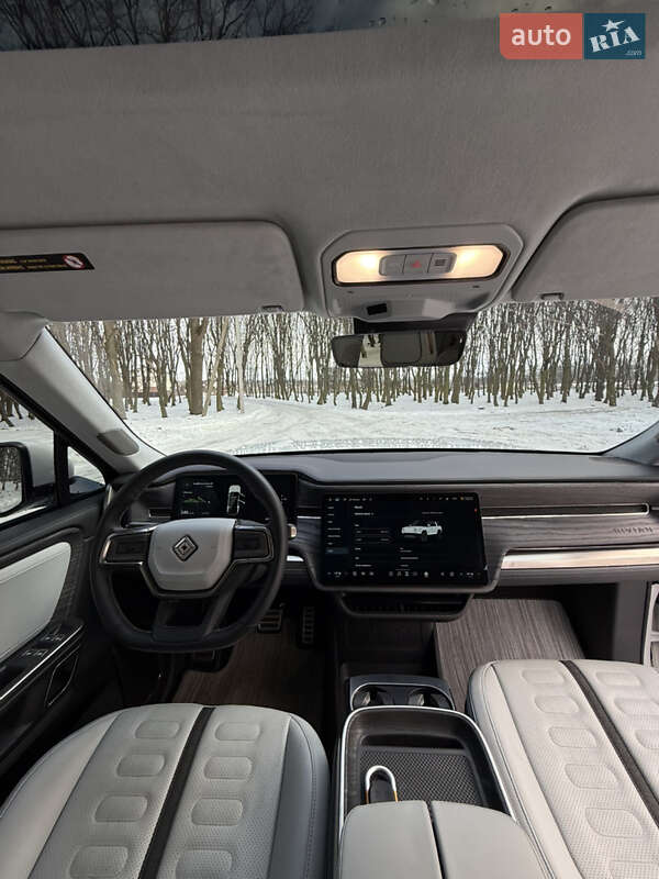 Внедорожник / Кроссовер Rivian R1S 2023 в Львове