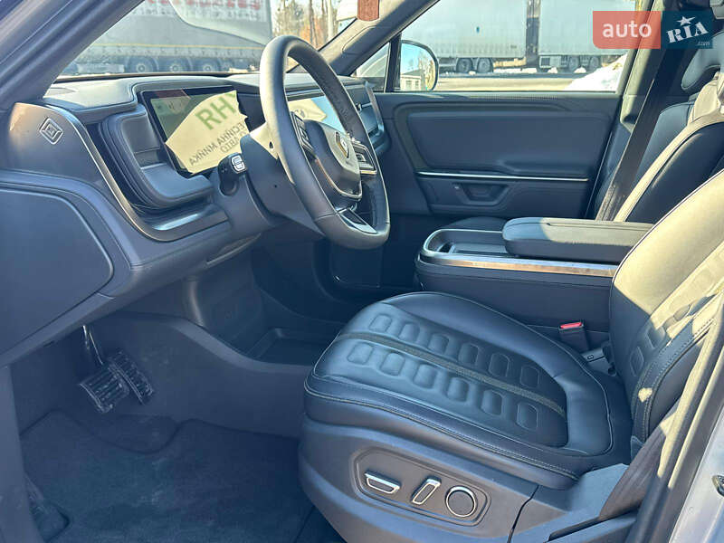 Внедорожник / Кроссовер Rivian R1S 2025 в Луцке