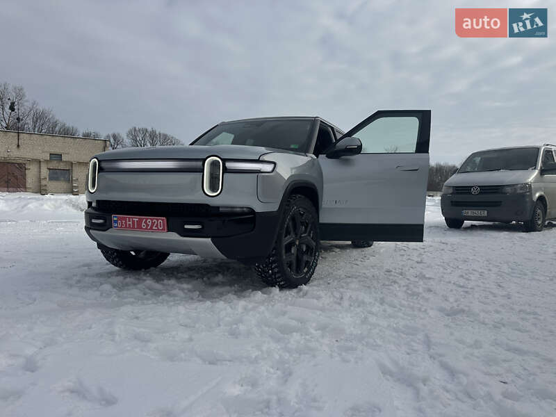 Внедорожник / Кроссовер Rivian R1S 2025 в Луцке