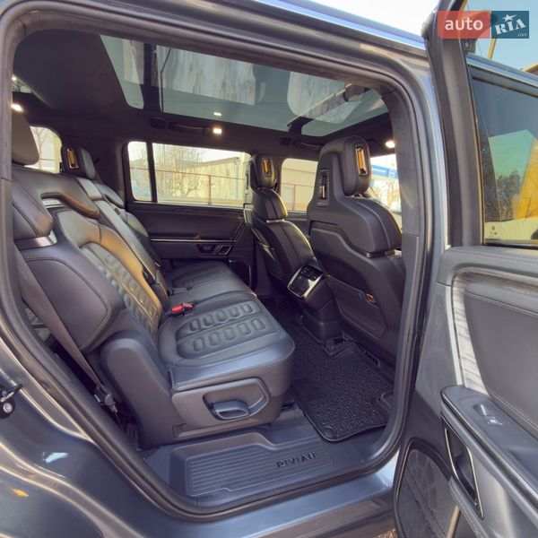 Внедорожник / Кроссовер Rivian R1S 2022 в Хмельницком