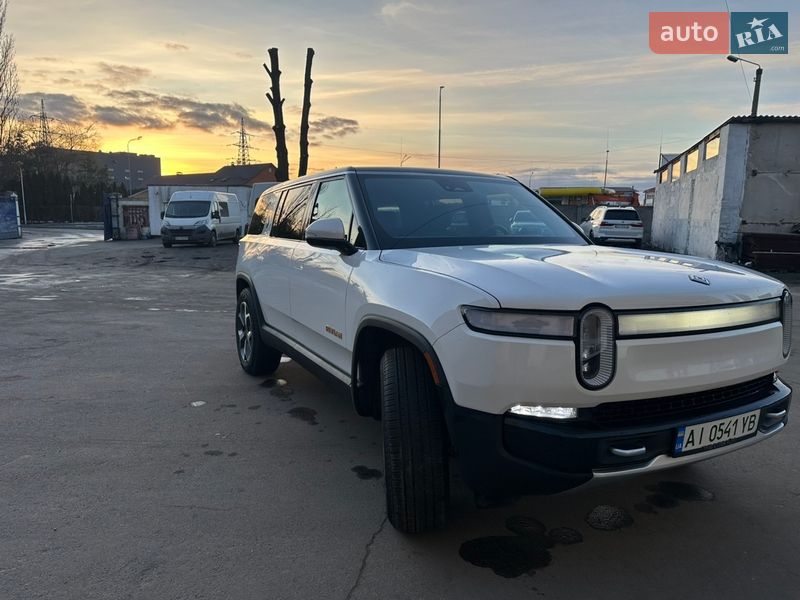 Внедорожник / Кроссовер Rivian R1S 2024 в Киеве