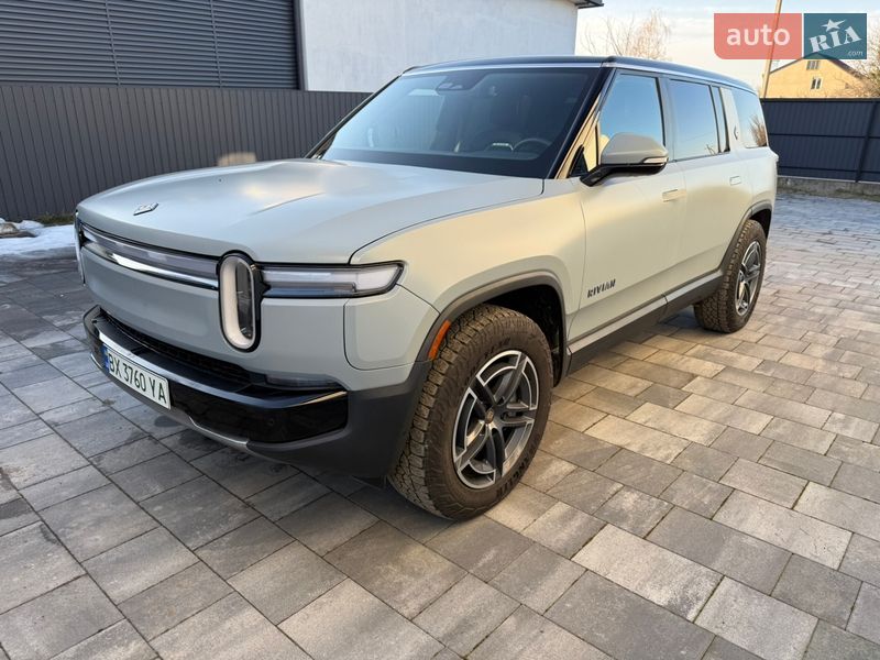 Внедорожник / Кроссовер Rivian R1S 2024 в Староконстантинове
