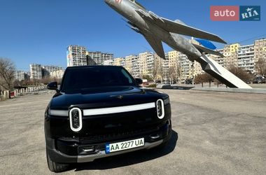 Позашляховик / Кросовер Rivian R1S 2023 в Києві