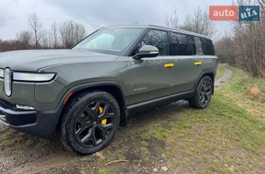 Внедорожник / Кроссовер Rivian R1S 2023 в Черновцах