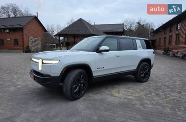 Внедорожник / Кроссовер Rivian R1S 2025 в Сарнах