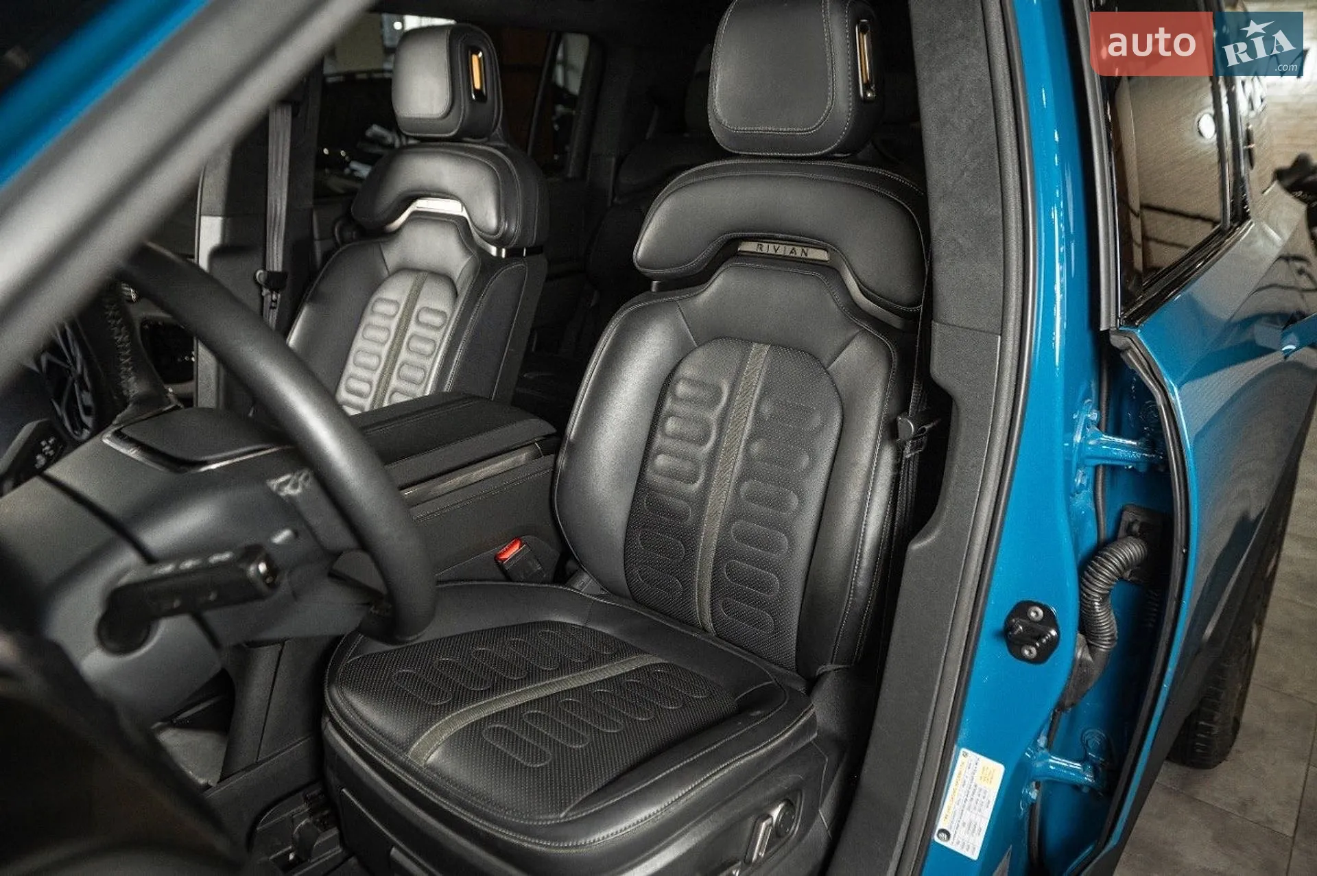 Rivian R1S 2023 VIN 7PDSGABA1RN031444 фото оголошення 43 з 63