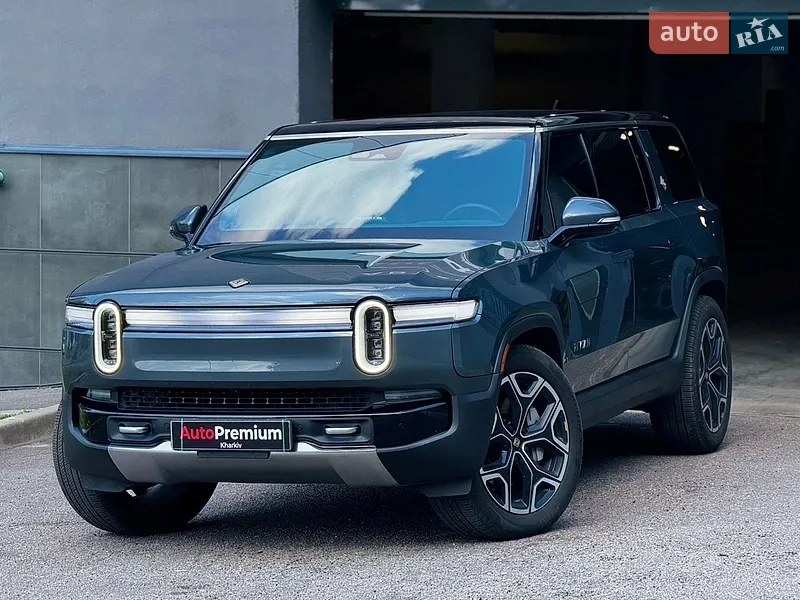 Rivian R1S