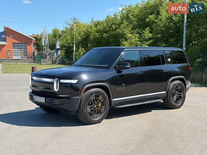 Rivian R1S 2024