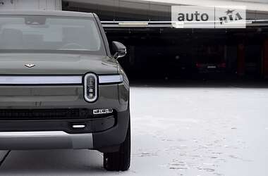 Пікап Rivian R1T 2022 в 