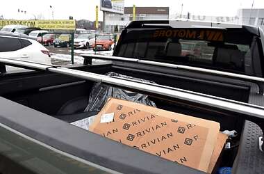 Пікап Rivian R1T 2022 в 