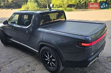 Внедорожник / Кроссовер Rivian R1T 2021 в 