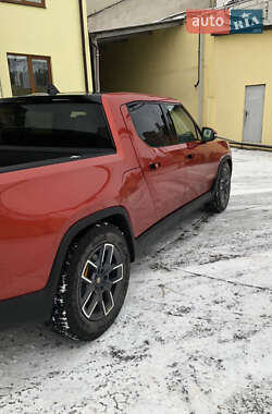 Пикап Rivian R1T 2023 в 